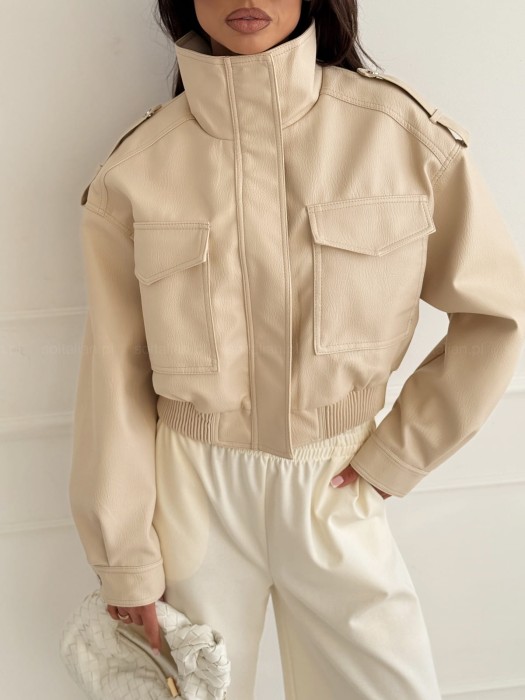 ramoneska-cruise-nude