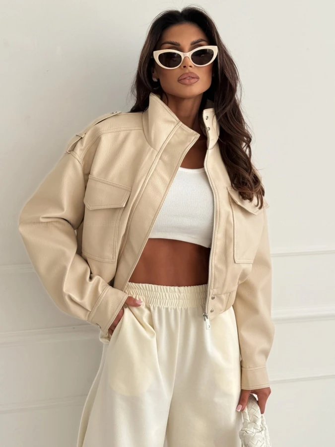 ramoneska-cruise-nude