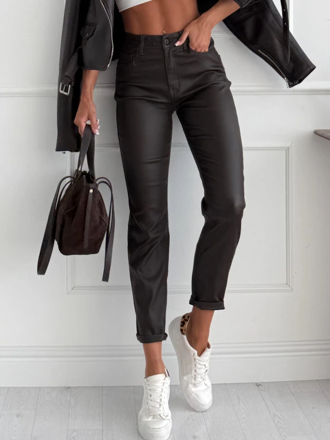 spodnie-woskowane-chocolate-leather